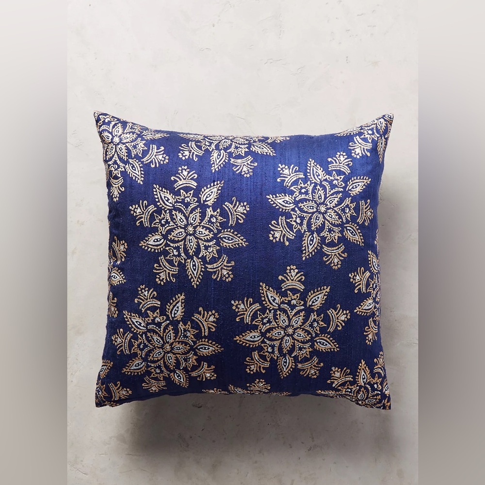 New Anthropologie Home Decor John Robshaw Akram Throw Accent Navy Gold Pillow